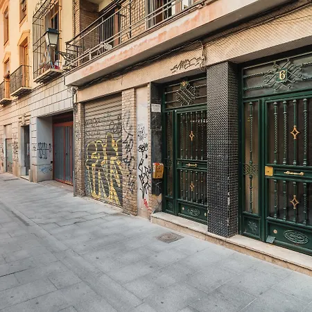 Mano de Hierro Apartment - Free parking-2